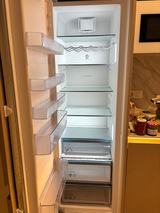 Nevera Balay Integrable 1 Puerta. Uso 6 meses.