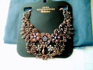 COLLAR DE ZARA