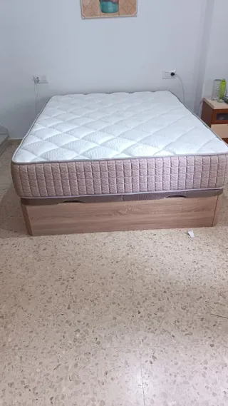 Canapé abatible blanco y gris