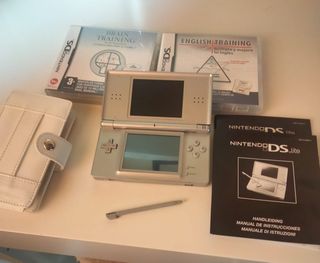 Nintendo DS Lite Plata con Accesorios