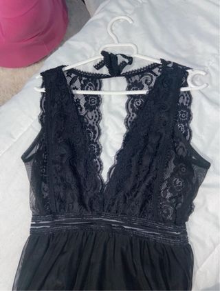 Vestido negro largo encaje