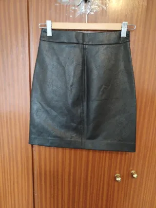 STRADIVARIUS, TALLA 32, NUEVA