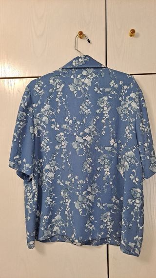 Blusa DEVERNOIS floral azul y blanco