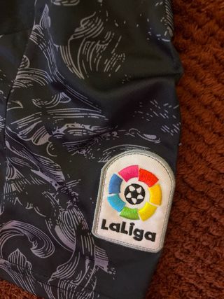 Camiseta Real Madrid Adidas Negra y Rosa