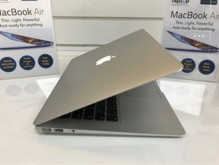 MacBook Air 13” 8GB RAM 256GB SSD