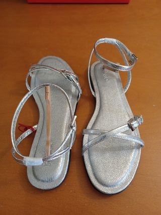 Sandalias HUGO plateadas talla 38