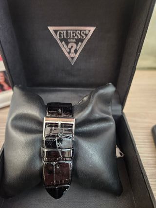 Reloj Guess mujer Negro y Plateado con Cristales