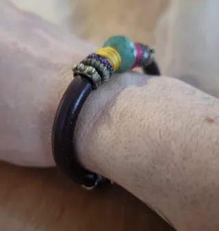 Pulsera Plata de Palo Cuero y Piedra Verde