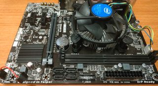Placa Base Gigabyte GA-H110M-S2H + Intel G4400