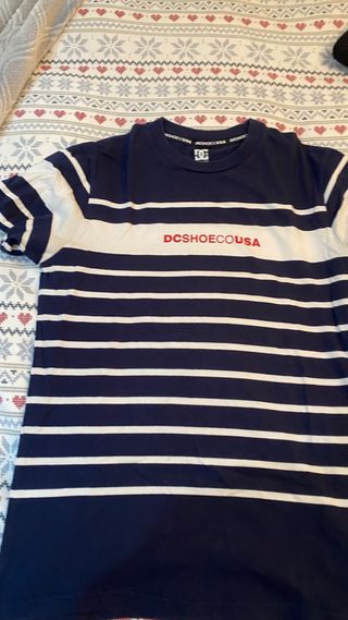 Camiseta DC Shoes Rayas Azul y Blanca