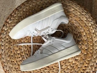 Zapatillas Adidas Court 24, talla 39 1/3 NUEVAS!