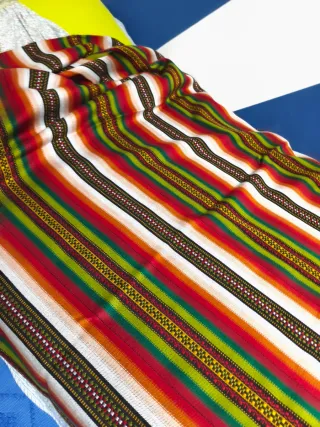 Tende in tessuto con righe multicolori