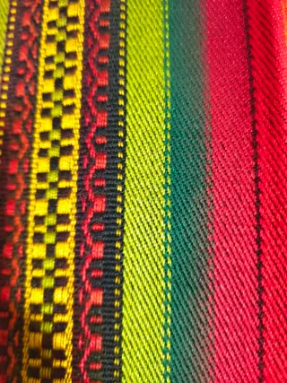 Tende in tessuto con righe multicolori