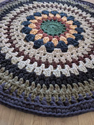 Alfombra redonda artesanal estilo Bohochic/Bohemio