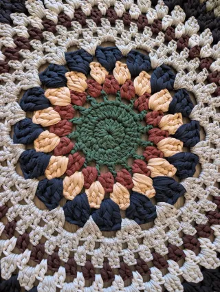 Alfombra redonda artesanal estilo Bohochic/Bohemio