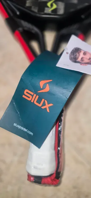 Pala SIUX ELECTRA PRO FIRE RED 2026