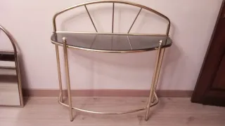 Mesa consola dorada cristal entrada