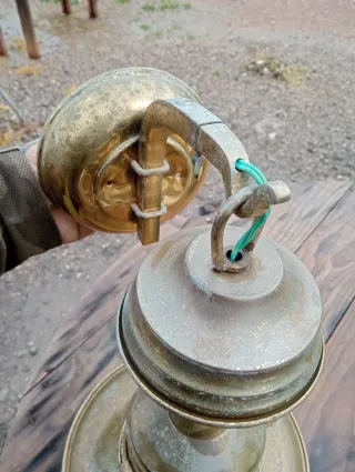 Lámpara de barco antigua Queen Mary