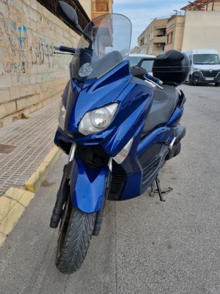 Yamaha XMAX 250 R Azul