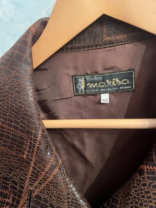 Abrigo de piel marrón