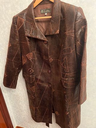 Abrigo de piel marrón