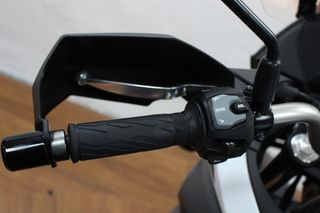 Suzuki V-Strom 650 Adventure Moto