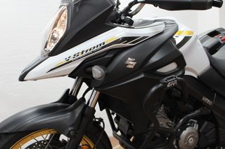 Suzuki V-Strom 650 Adventure Moto