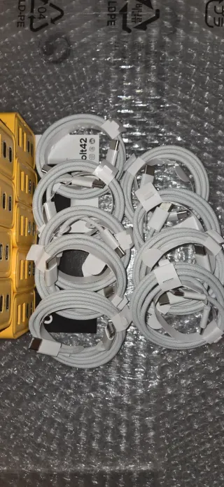 Lotto di 9 Kit Completi Caricatore + 9 Cavi USB-C