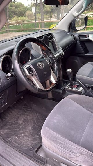 Toyota Land Cruiser 150 2013