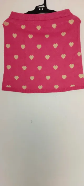 Falda rosa con corazones dorados