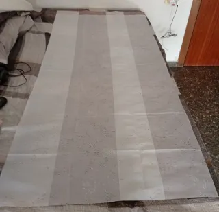 Juego de cortinas de ventana beige y marrón