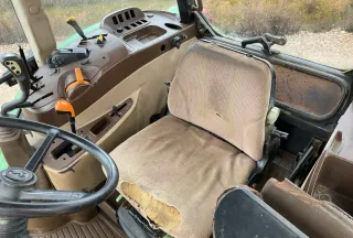 Leerr anuncio Tractor John Deere 5820 4WD 2004