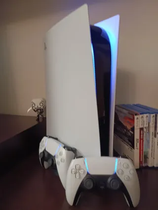 PlayStation 5 con 2 mandos