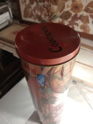 Antigua lata Codorniu Cava publicitario