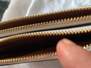 Cartera Coach Beige y Dorada