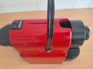 Cafetera Krups Nespresso Roja.