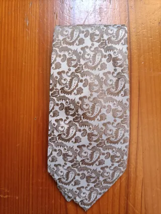 Corbata Beige y Marrón con Diseño Paisley