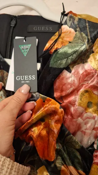 Vestido Guess Terciopelo Floral Mini Fruncido