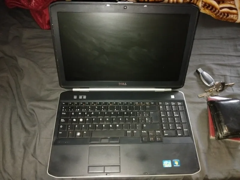 Portátil Dell i5