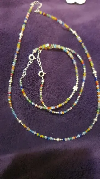 Conjunto collar y pulsera de cuentas