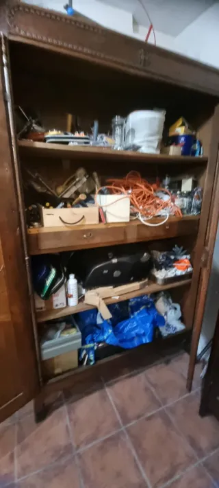 Armario antiguo francés de madera