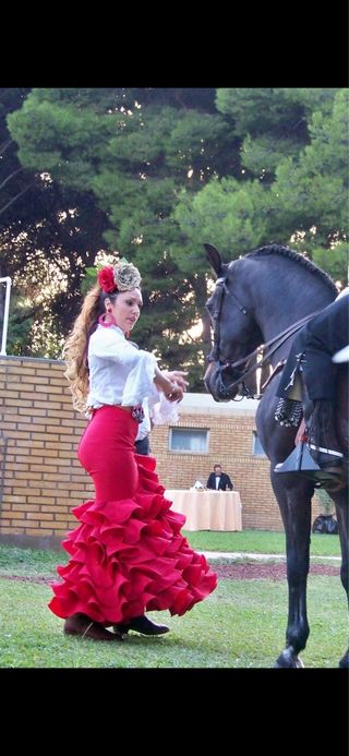 Falda flamenca roja talla 38-40