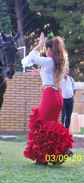 Falda flamenca roja talla 38-40
