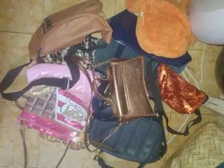 Lote de 8 bolsos dorados y rosas