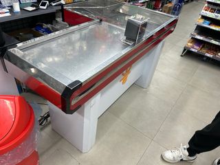 mueble de caja cobro supermercado