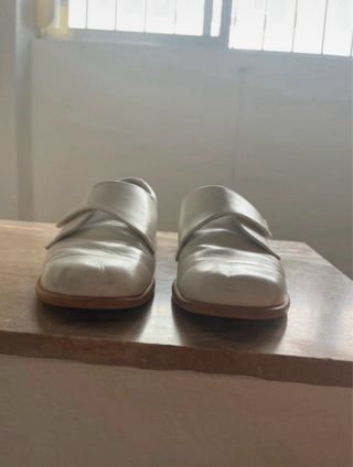 Zapatos de vestir blancos para niños