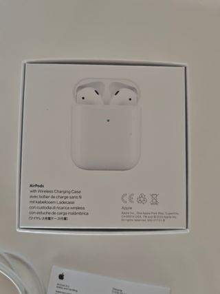 Auriculares con estuche nuevos