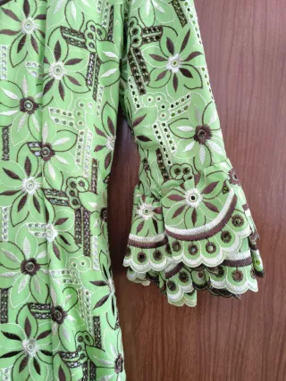 Traje de flamenca volantes verde y marrón