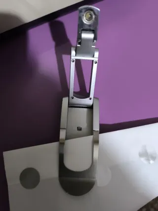 Linterna LED plateada