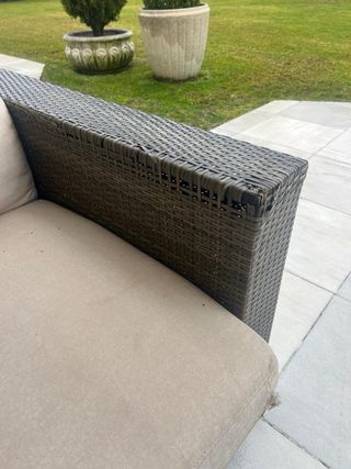 Sofá exterior modular beige y marrón